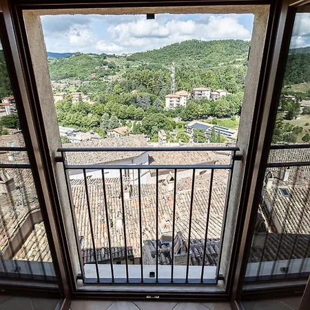 Il Rifugio Centro Storico Confortevole Posto Auto Tatil Evi Nocera Umbra